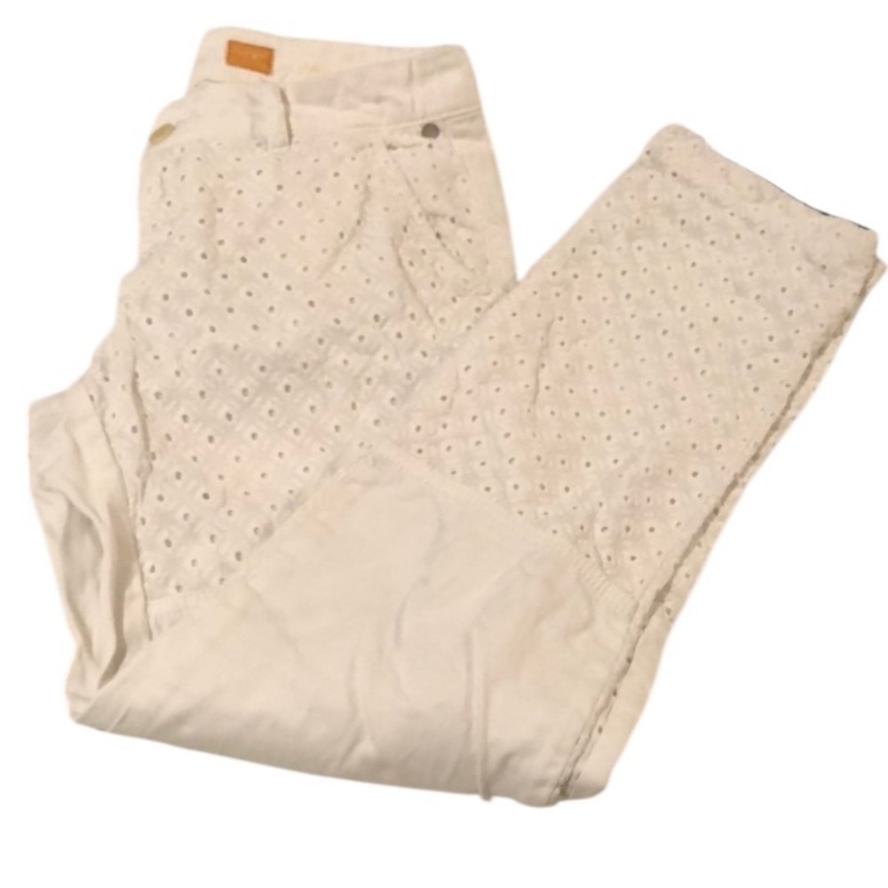 Anthropologie Pilcro and the Letterpress size 27 white laser cut  chino pant